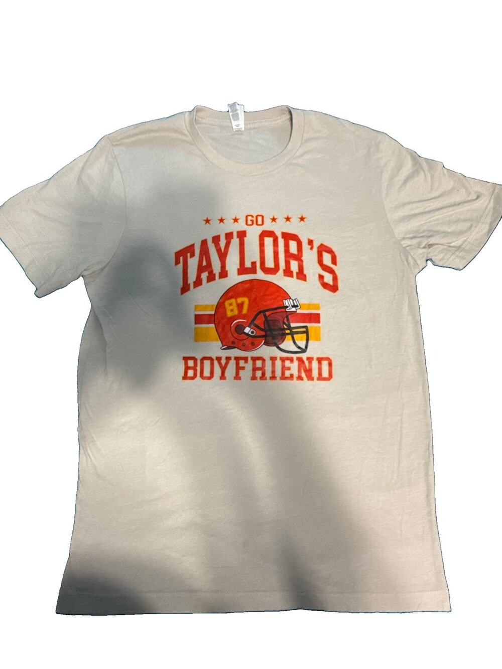 Go Taylor’s Boyfriend (87) Large T-shirt Used By Gildan